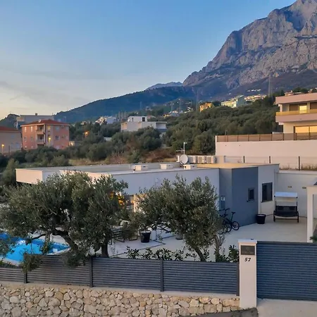 Villa Festina Lente A Luxury In Makarska, Heated Pool *