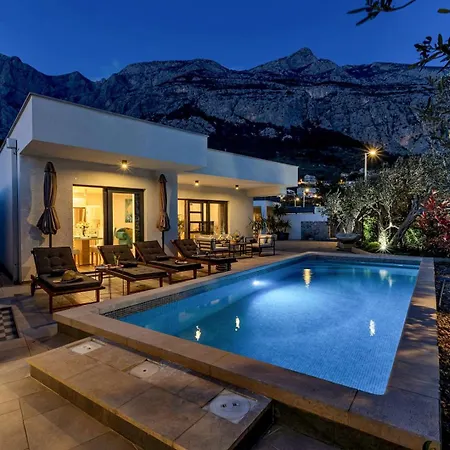 Festina Lente A Luxury In Makarska, Heated Pool Willa