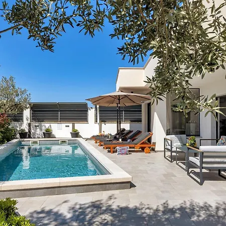 Festina Lente A Luxury In Makarska, Heated Pool * Makarska