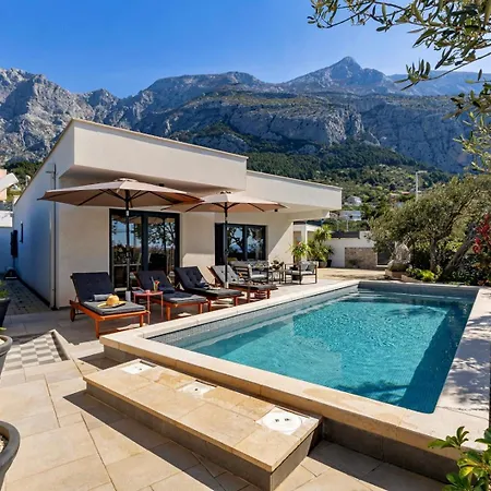 Festina Lente A Luxury In Makarska, Heated Pool * Makarska