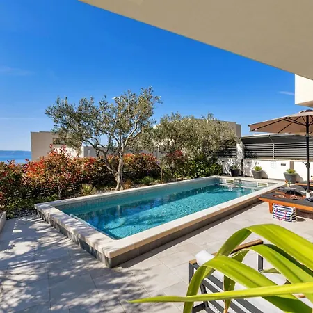 Willa Festina Lente A Luxury In Makarska, Heated Pool