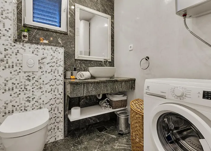 Festina Lente A Luxury In Makarska, Heated Pool *