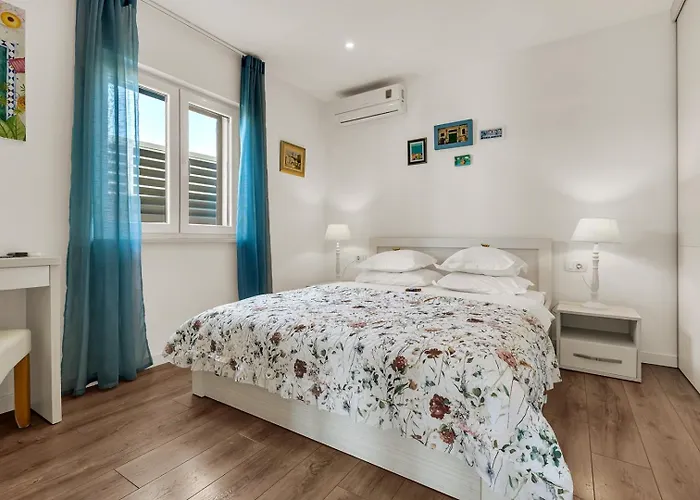 Villa Festina Lente A Luxury In Makarska, Heated Pool